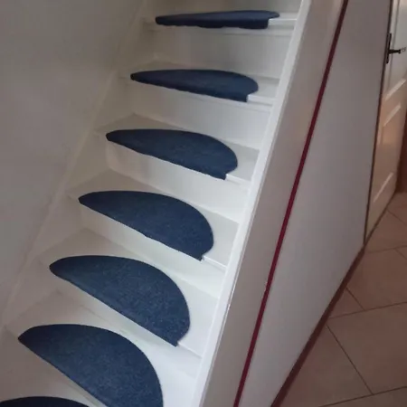 Eenpersoonskamerskamer, Gezamenlijk Gebruik Badkamer En Toilet Thorn